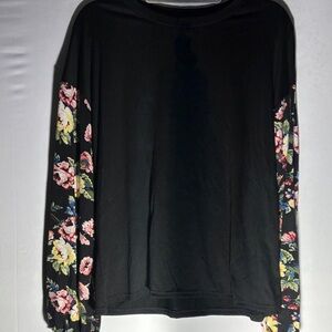 Elegant Black Floral Sleeve Women's Top